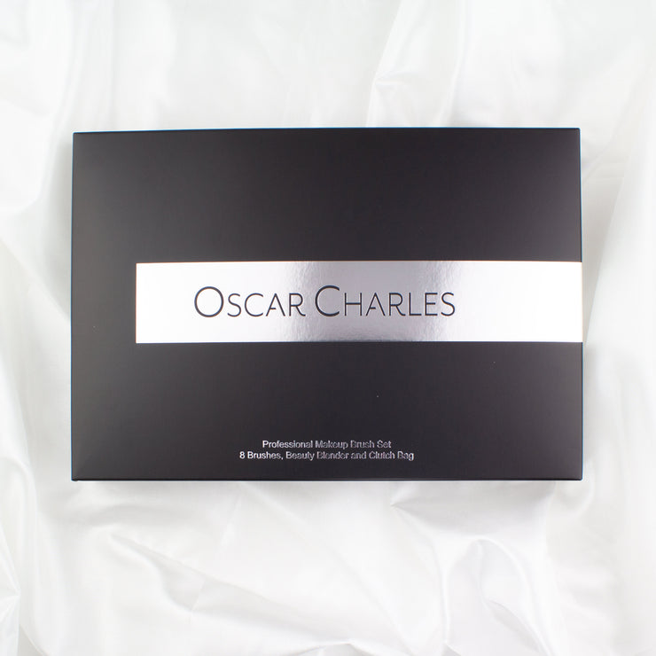 Juego de brochas de maquillaje profesional de lujo Oscar Charles de 8 piezas y bolsa de cosméticos de lujo. Plata/Negro